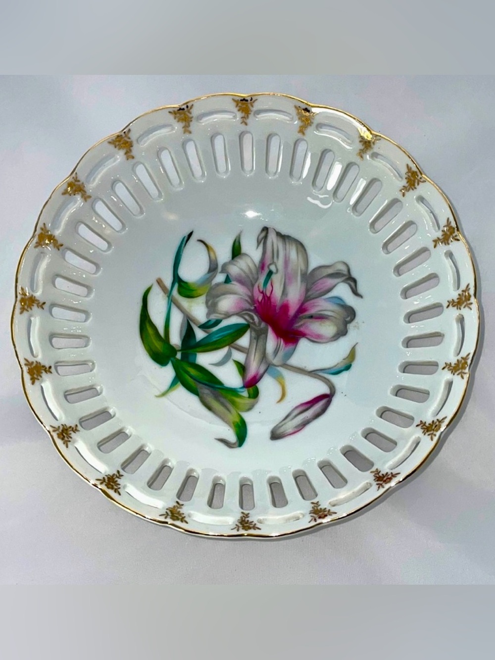 Vintage Japan Porcelain Reticulated Bowl Pink Lily Floral Gold Trim 8”